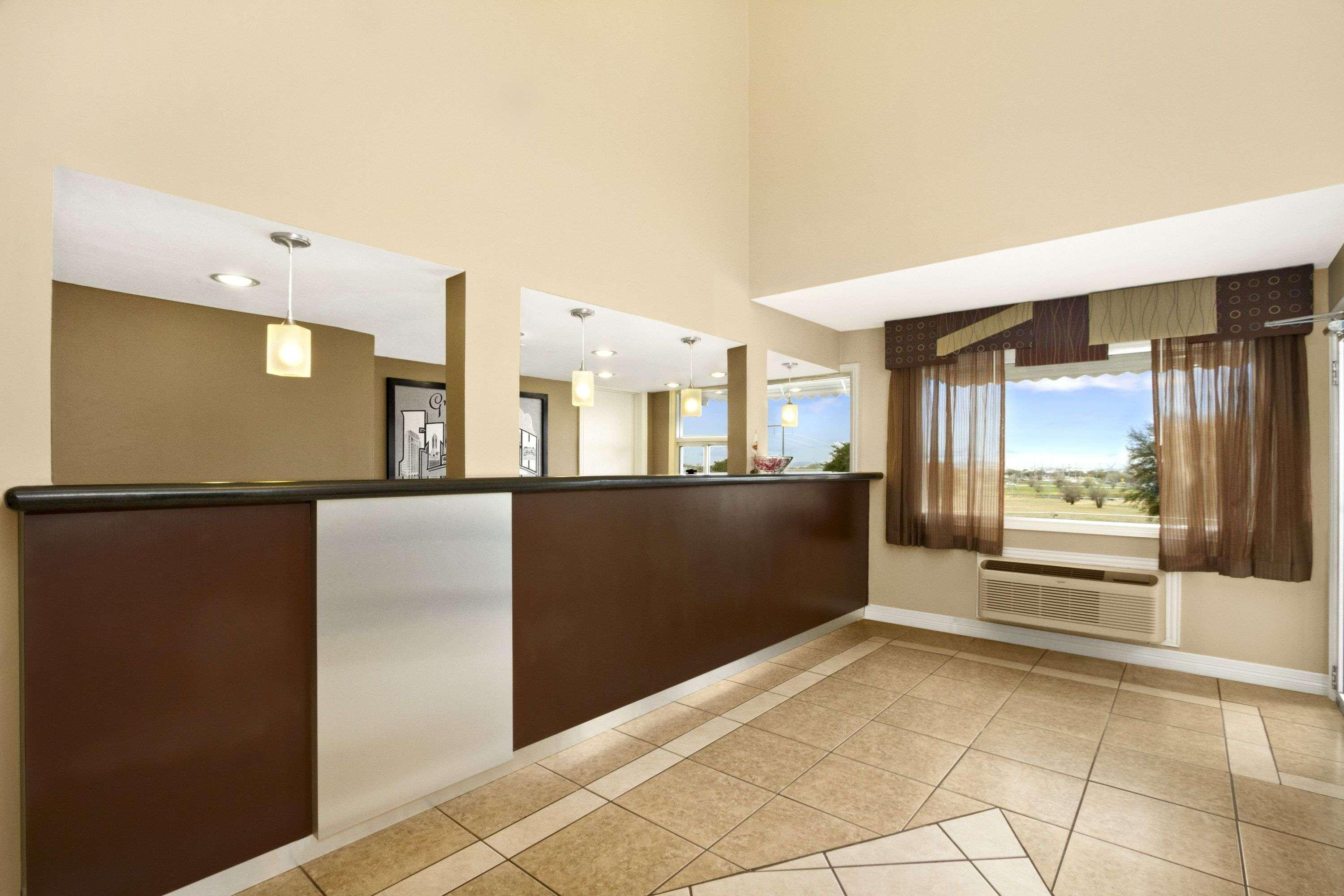 Super 8 By Wyndham Fort Worth Tx Luaran gambar